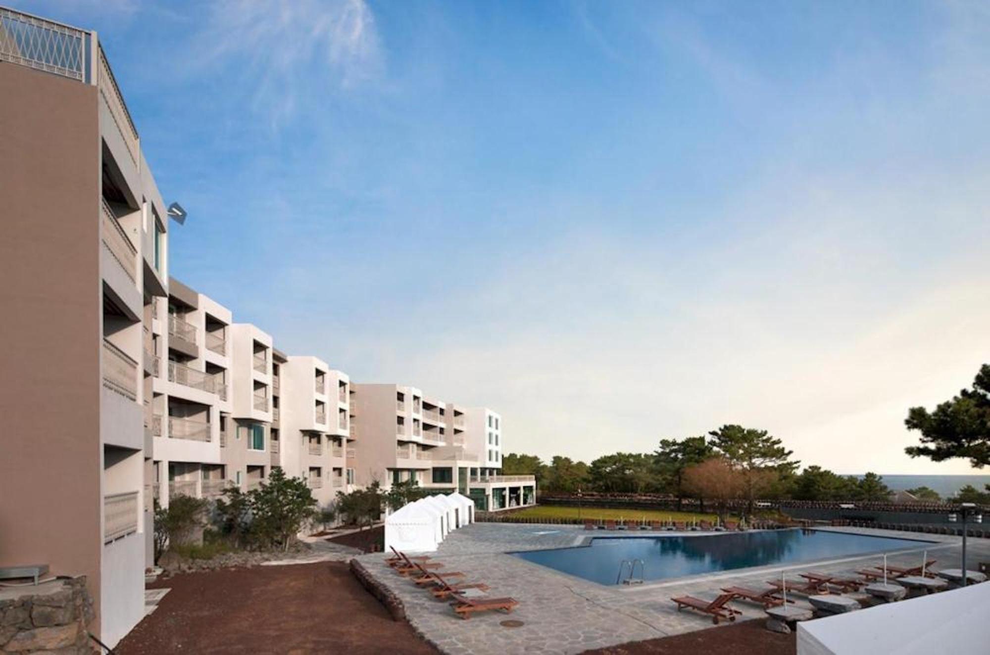 Hotel De Aewol Jeju