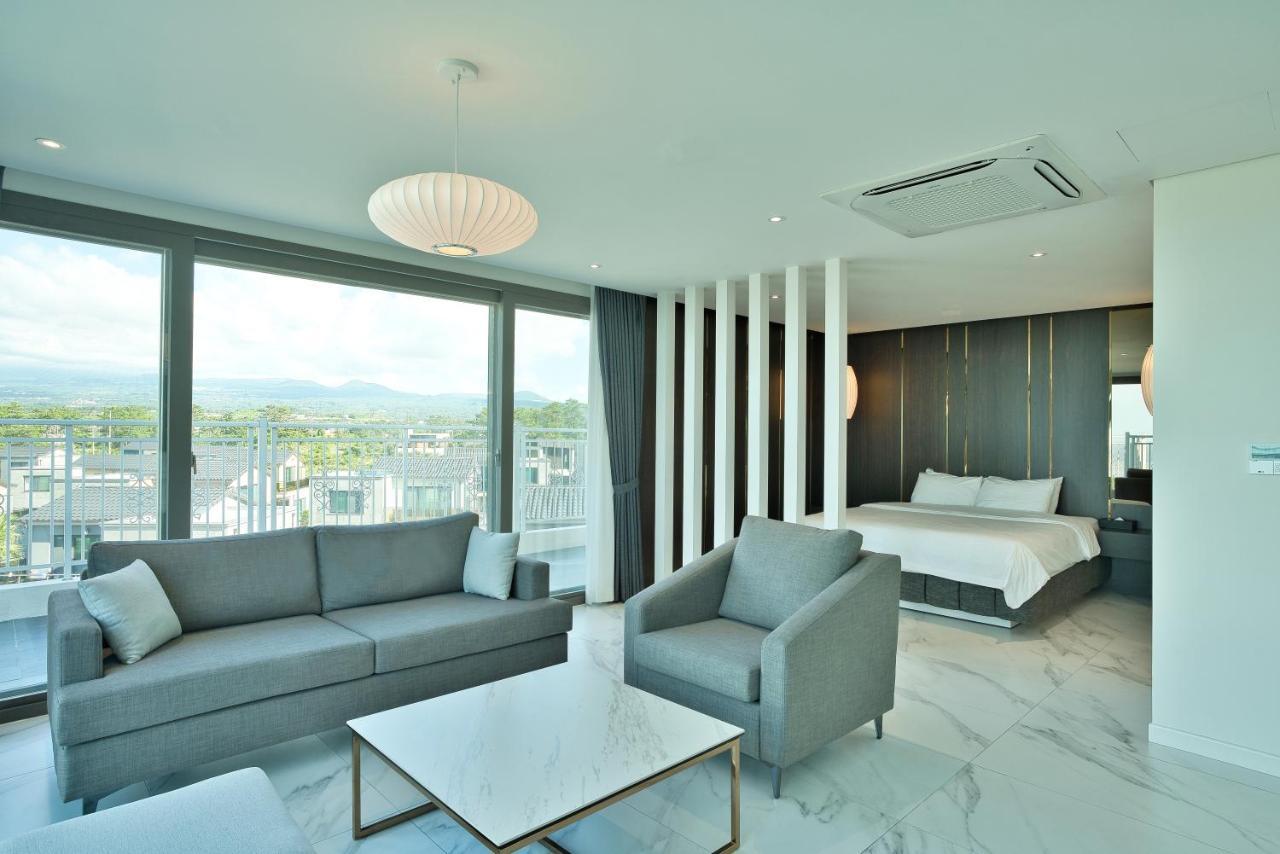 Hotel De Aewol Jeju