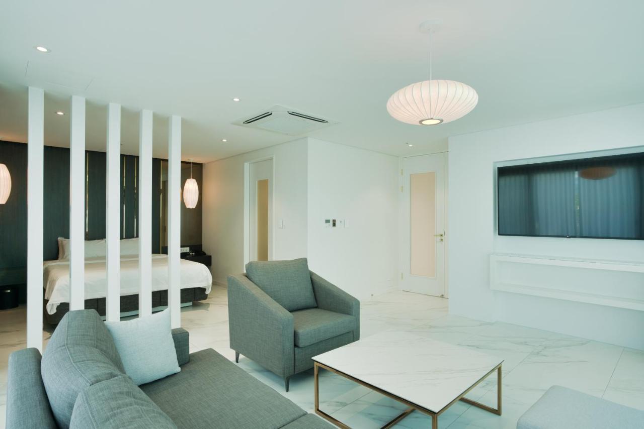 De Aewol Hotel Jeju