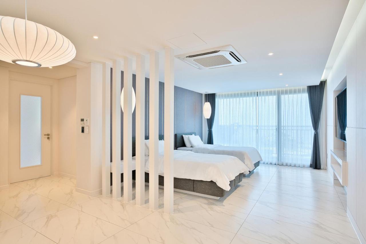 Hotel De Aewol Jeju